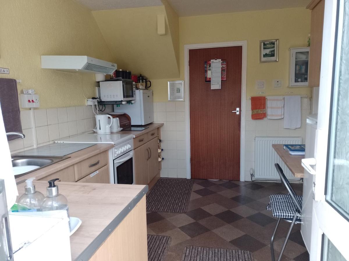 Super Single Room Cardiff Extérieur photo