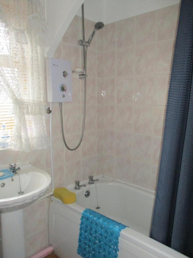 Super Single Room Cardiff Extérieur photo