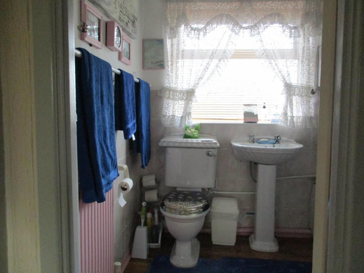 Super Single Room Cardiff Extérieur photo